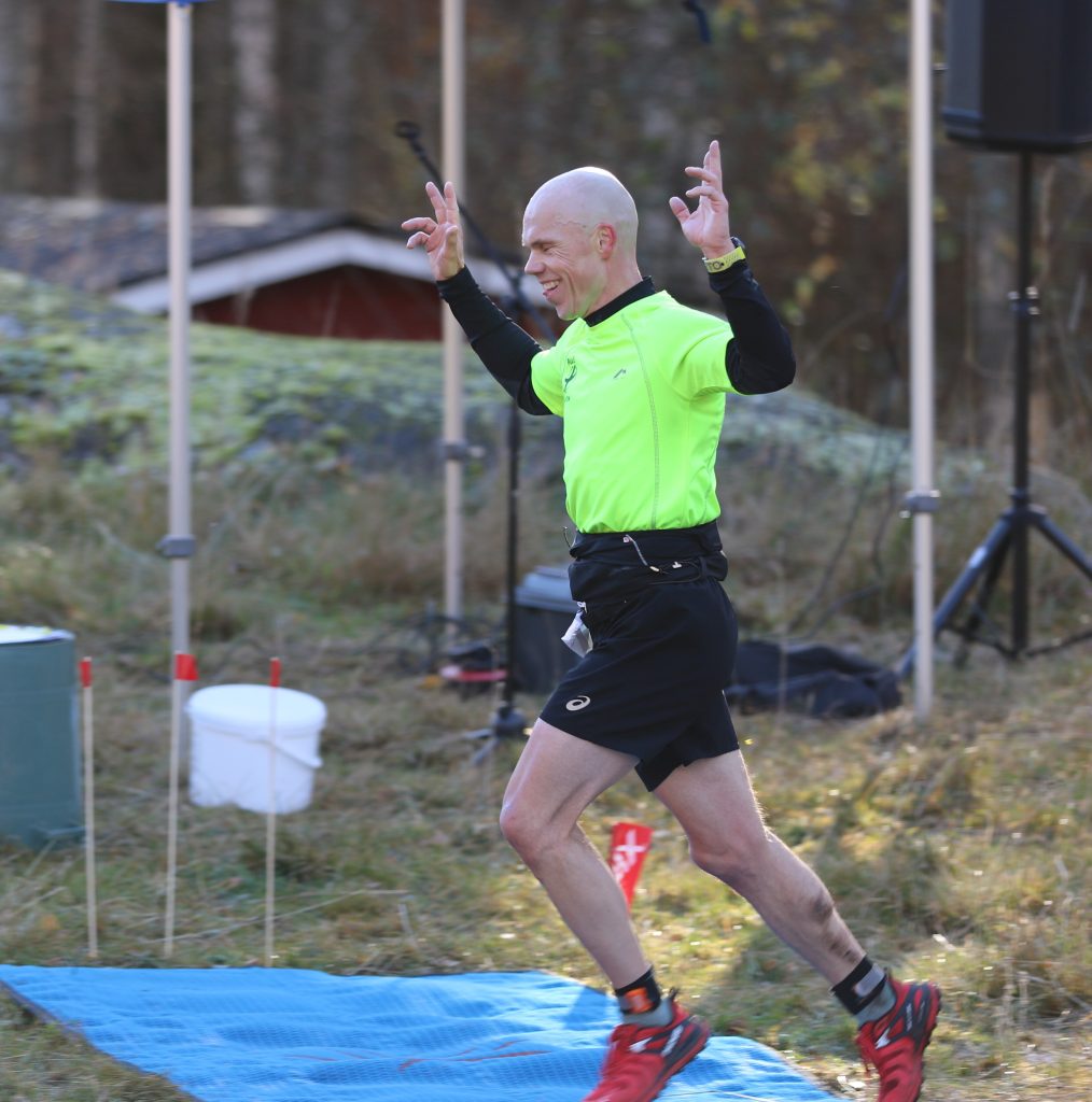 PLuS Nutrition Registered Dietitian Petri Luhio. Sports Nutrition Expert. Professional Online services. Crossing the finishline in Mikkeli trail run, Hiidenkierros, 1st place 2025.